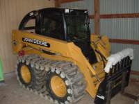 johndeere270skidsteer_small.jpg