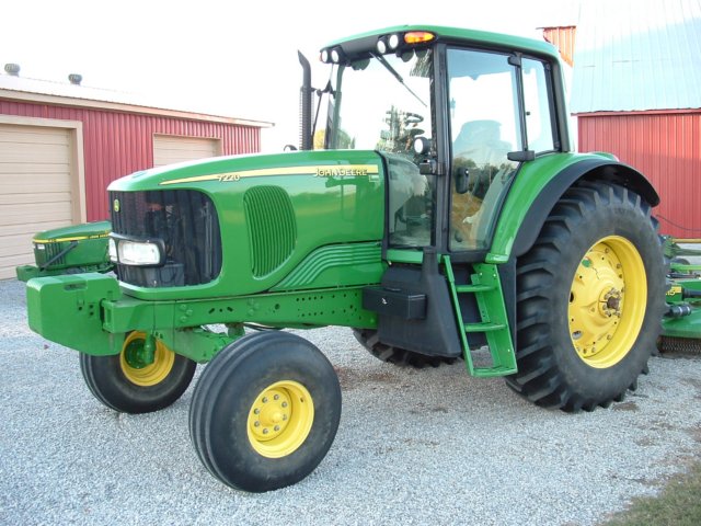 johndeere7220.jpg